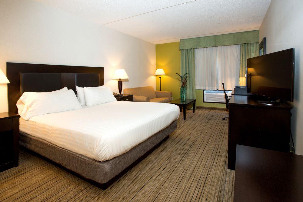 Holiday Inn Express Stony Brook-Long Island By Ihg Centereach Ngoại thất bức ảnh