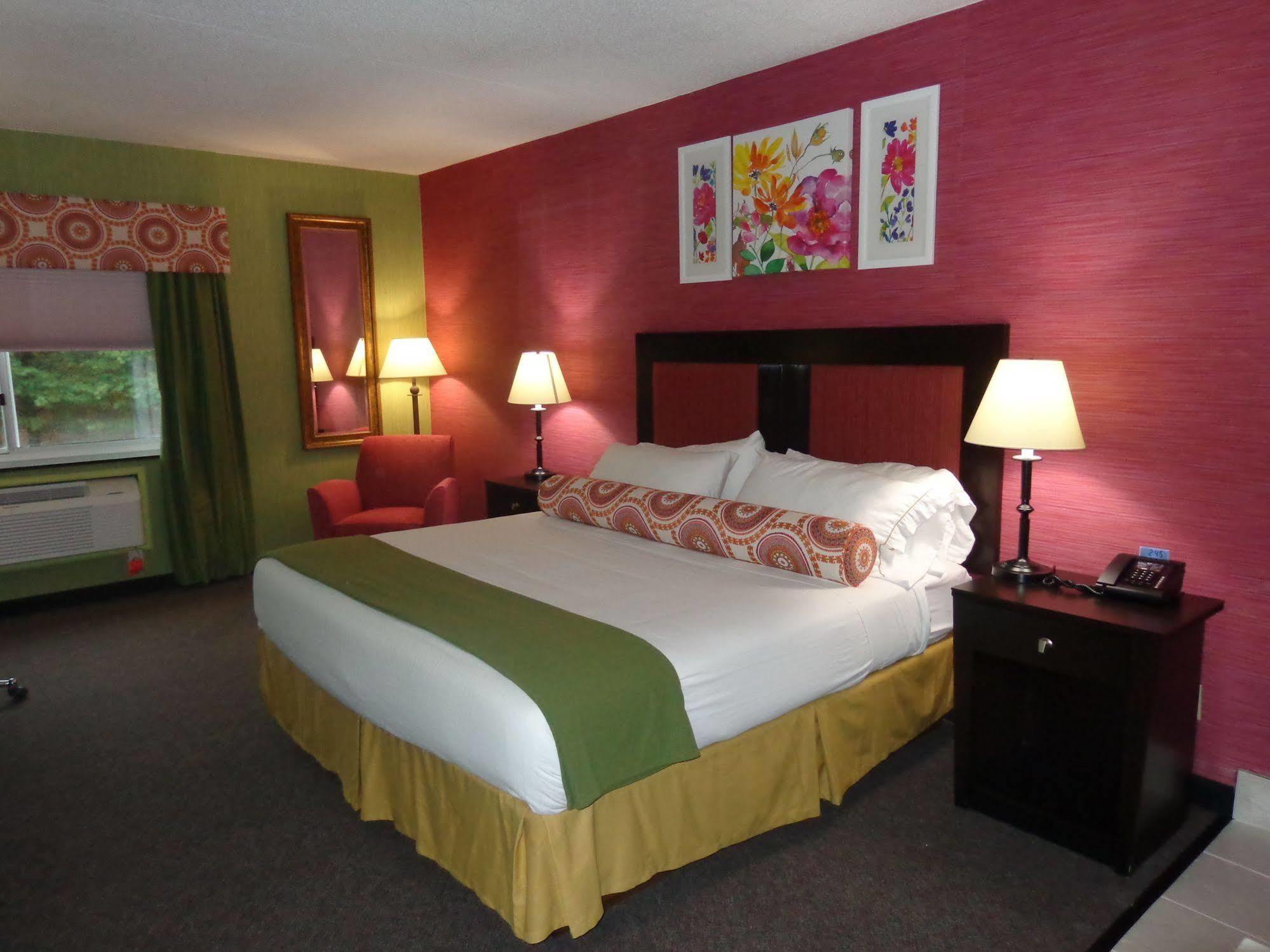 Holiday Inn Express Stony Brook-Long Island By Ihg Centereach Ngoại thất bức ảnh